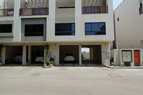 Villa de 3 dormitorios en As Sib, Oman No. 54185 1