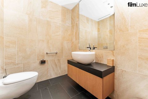 Apartment de 3 dormitorios en Dubai, UAE No. 89106 8