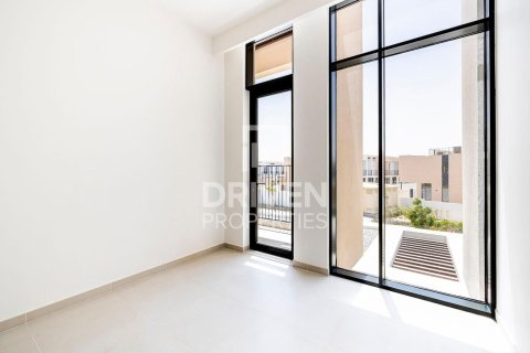 Villa de 3 dormitorios en EMAAR South, UAE No. 85757 19