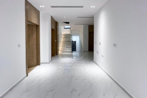 Villa de 5 chambres à Al Shamkha, UAE No. 91371 23