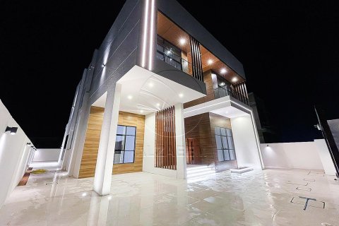 Villa de 5 chambres à Al Shamkha, UAE No. 91371 26