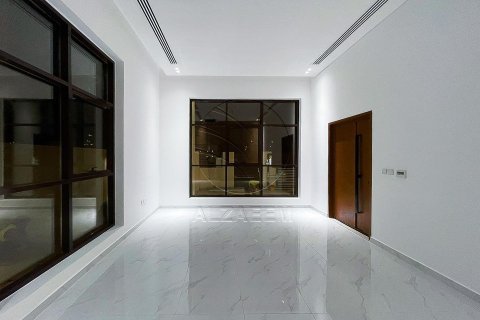 Villa de 5 chambres à Al Shamkha, UAE No. 91371 22