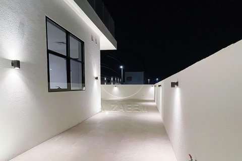 Villa de 5 chambres à Al Shamkha, UAE No. 91371 16
