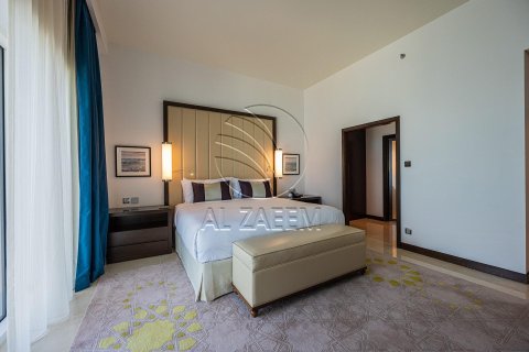 Apartment de 3 dormitorios en The Marina, UAE No. 91389 6