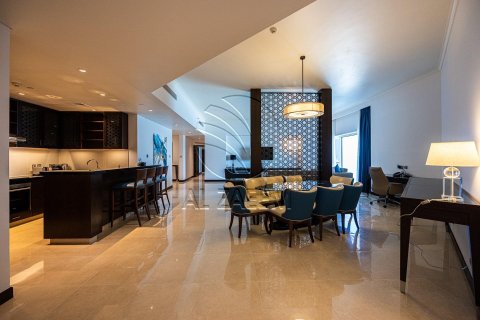 Apartment de 3 dormitorios en The Marina, UAE No. 91389 15