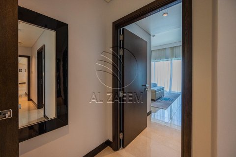 Apartment de 3 dormitorios en The Marina, UAE No. 91389 12