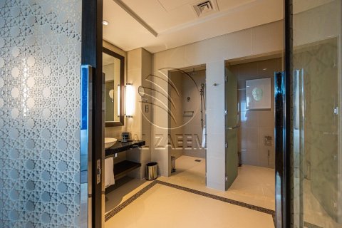 Apartment de 3 dormitorios en The Marina, UAE No. 91389 4