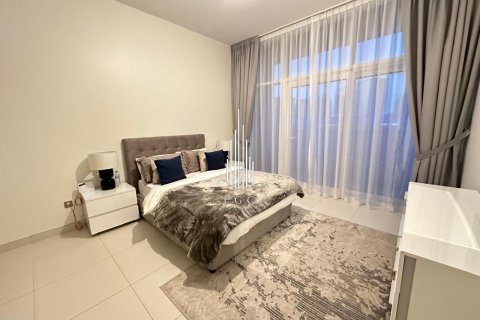 Apartment de 3 dormitorios en Tourist Club Area, UAE No. 20555 9