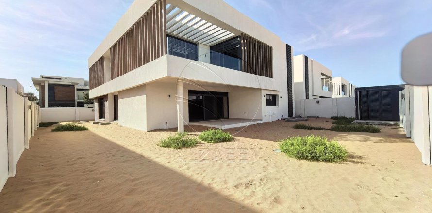 5 bedrooms Villa on the Yas Island, UAE No. 91244