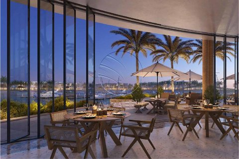 7 bedrooms Villa in Abu Dhabi, UAE No. 91264 13