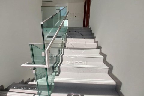 Villa de 4 chambres à Abu Dhabi, UAE No. 91265 4