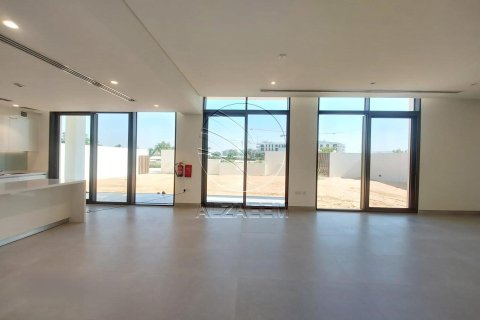 Villa de 4 chambres à Abu Dhabi, UAE No. 91265 9
