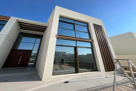 Villa de 4 chambres à Abu Dhabi, UAE No. 91265 2