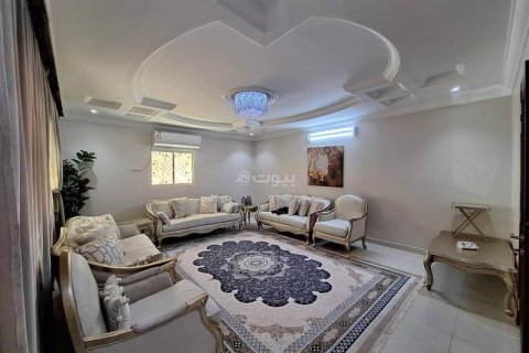 Вилла с 9 спальнями в Эр-Рияд, Саудовская Аравия №99541 16