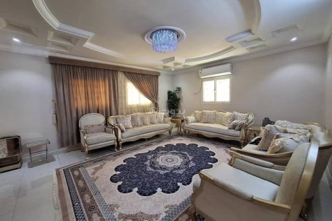Вилла с 9 спальнями в Эр-Рияд, Саудовская Аравия №99541 14