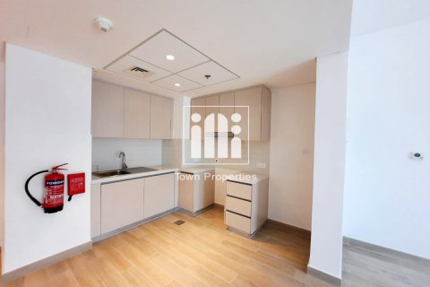 1 bedroom Apartment in WATER'S EDGE Yas Island, UAE No. 97469 12