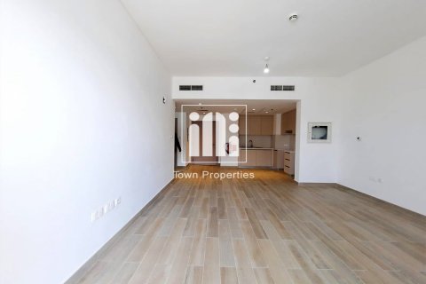 1 bedroom Apartment in WATER'S EDGE Yas Island, UAE No. 97469 18