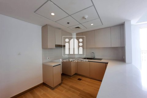 Apartment de 3 dormitorios en WATER'S EDGE Yas Island, UAE No. 97468 9