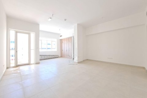 Villa de 3 chambres à Airport Road, UAE No. 36728 2