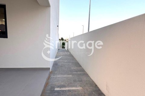 Townhouse de 3 dormitorios en  Yas Island, UAE No. 81632 10