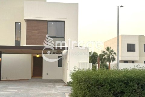Townhouse de 3 dormitorios en  Yas Island, UAE No. 81632 1