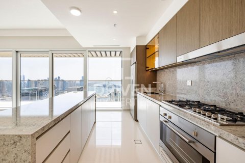 Appartement de 3 chambres à EMAAR Beachfront, UAE No. 83960 13