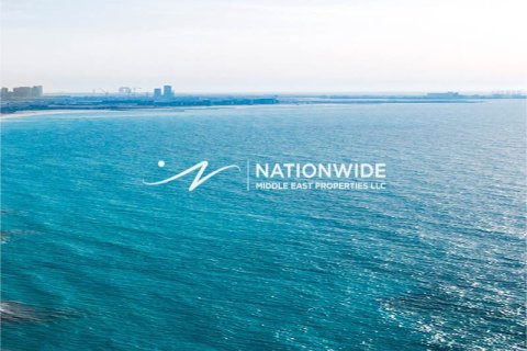 2 bedrooms Apartment in Abu Dhabi, UAE No. 105868 1