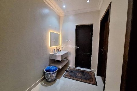 5 bedrooms Villa in Riyadh, Saudi Arabia No. 61528 20
