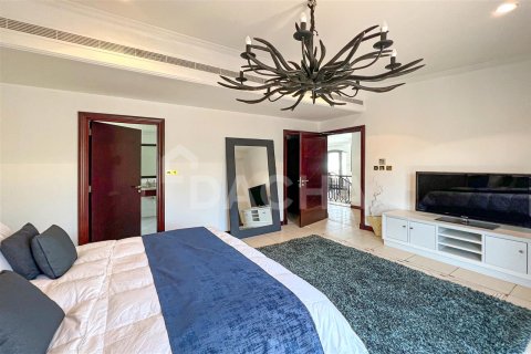 Villa de 4 dormitorios en Palm Jumeirah, UAE No. 25415 9