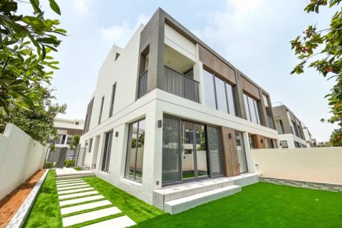 Villa de 4 chambres à Dubai, UAE No. 102441 1