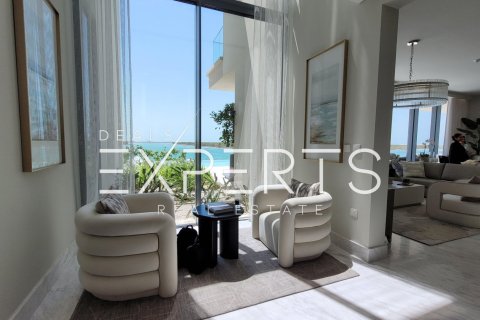 Villa de 4 dormitorios en Abu Dhabi, UAE No. 55623 5