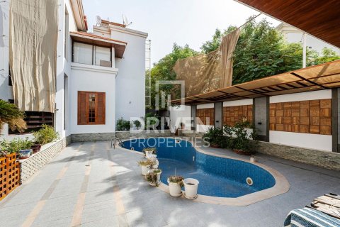 Villa de 5 chambres à Al Jafiliya, UAE No. 85081 16