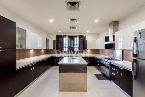 Villa de 5 chambres à Al Jafiliya, UAE No. 85081 20
