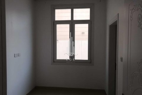 Villa de 8 dormitorios en Mohamed Bin Zayed City, UAE No. 24825 10