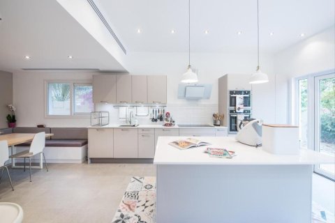 5 bedrooms Villa in Meadows, UAE No. 91672 14