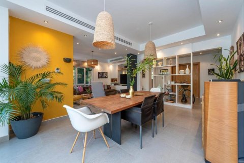 5 bedrooms Villa in Meadows, UAE No. 91672 19