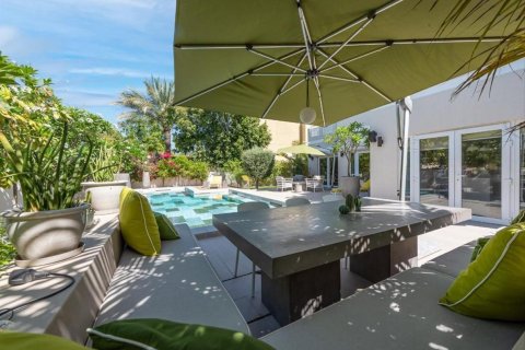 5 bedrooms Villa in Meadows, UAE No. 91672 4