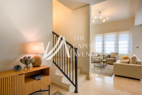 2 bedrooms Townhouse in Khalifa City, UAE No. 86504 3