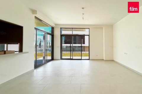 Villa de 4 dormitorios en Al Furjan, UAE No. 100029 3