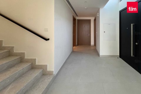 Villa de 4 dormitorios en Al Furjan, UAE No. 100029 2