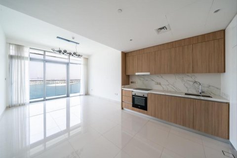 Appartement de 2 chambres à EMAAR Beachfront, UAE No. 88397 2