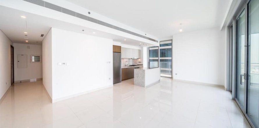 Appartement de 2 chambres à EMAAR Beachfront, UAE No. 88398