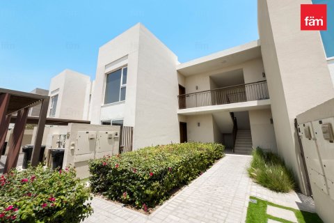 Apartment de 2 dormitorios en Dubai, UAE No. 105637 2