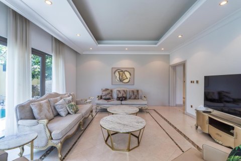 Villa de 5 dormitorios en Garden Homes, UAE No. 102911 15