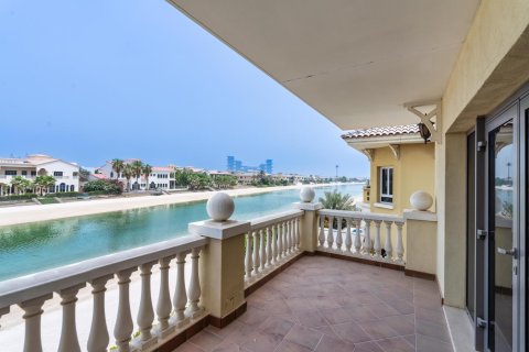 Villa de 5 dormitorios en Garden Homes, UAE No. 102911 1
