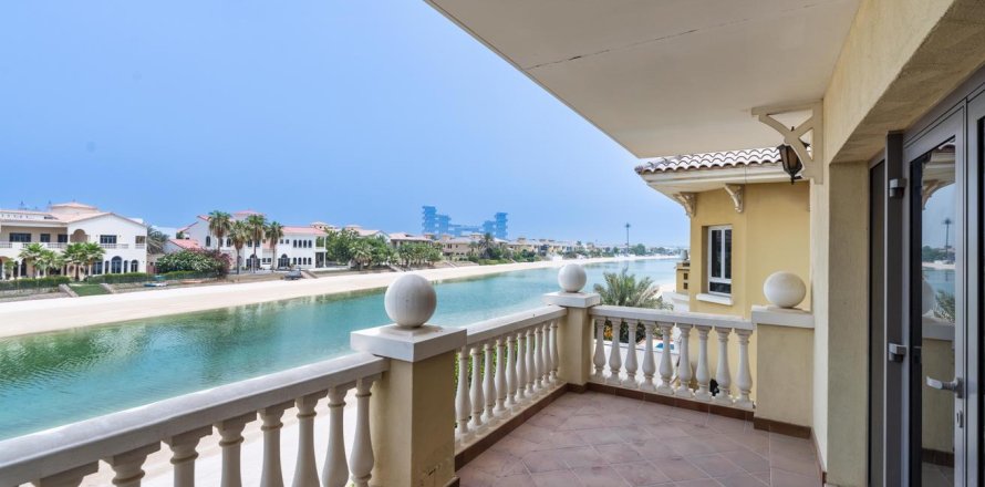 Villa de 5 dormitorios en Garden Homes, UAE No. 102911