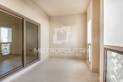 Квартира с 2 спальнями в Пальма Джумейра, ОАЭ №40490 2