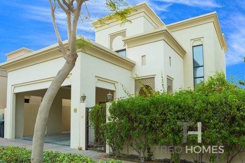Villa de 3 chambres à Casa, UAE No. 81835 2