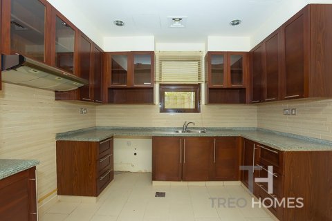 Villa de 3 chambres à Casa, UAE No. 81835 6