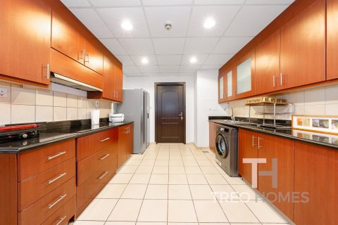 Квартира с 5 спальнями в Джумейра Бич Резиденс, ОАЭ №81823 9